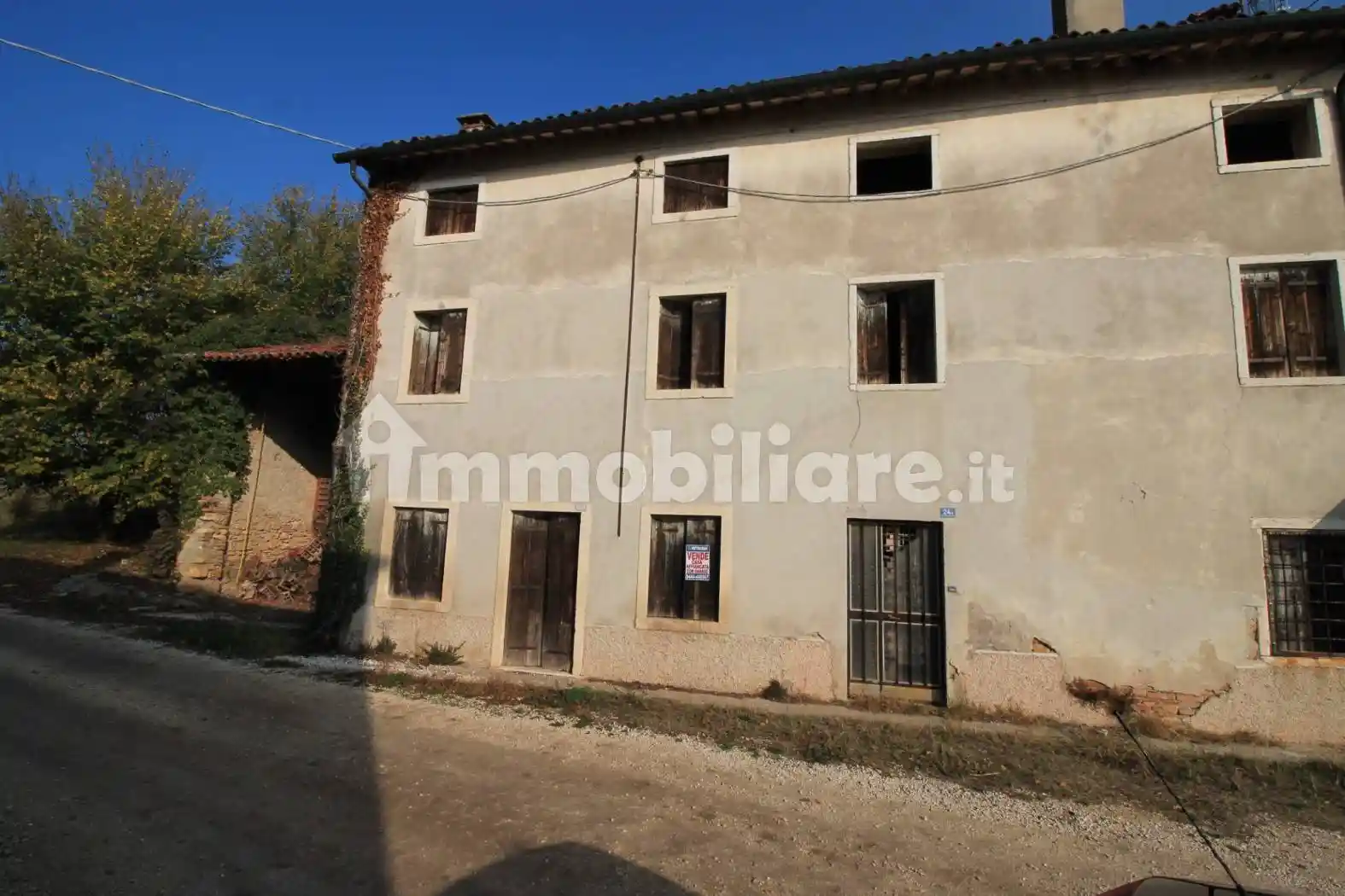 Rustico - Casale in vendita a Montebello Vicentino