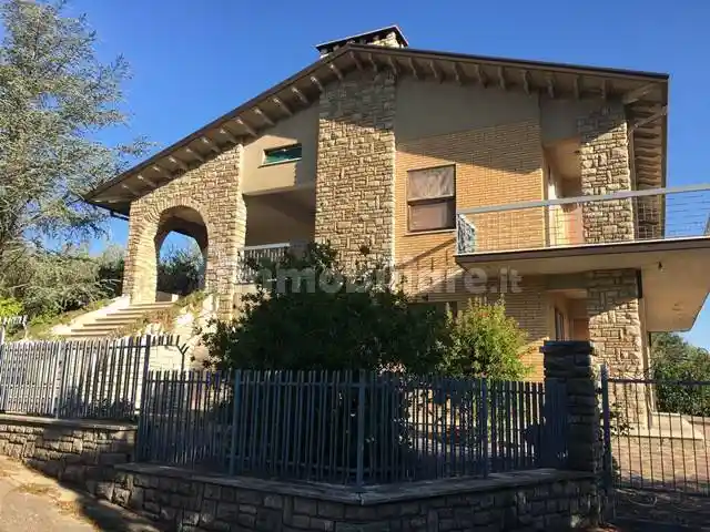 Villa in vendita a Magione