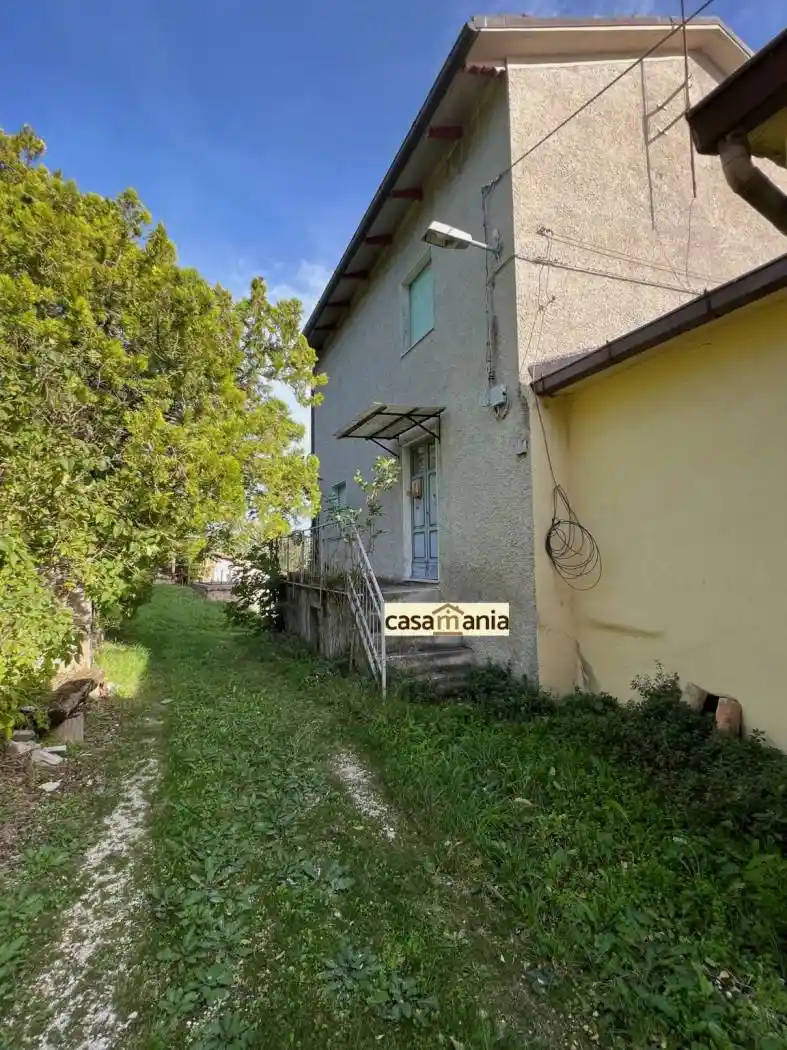 Rustico - Casale in vendita a Pergola