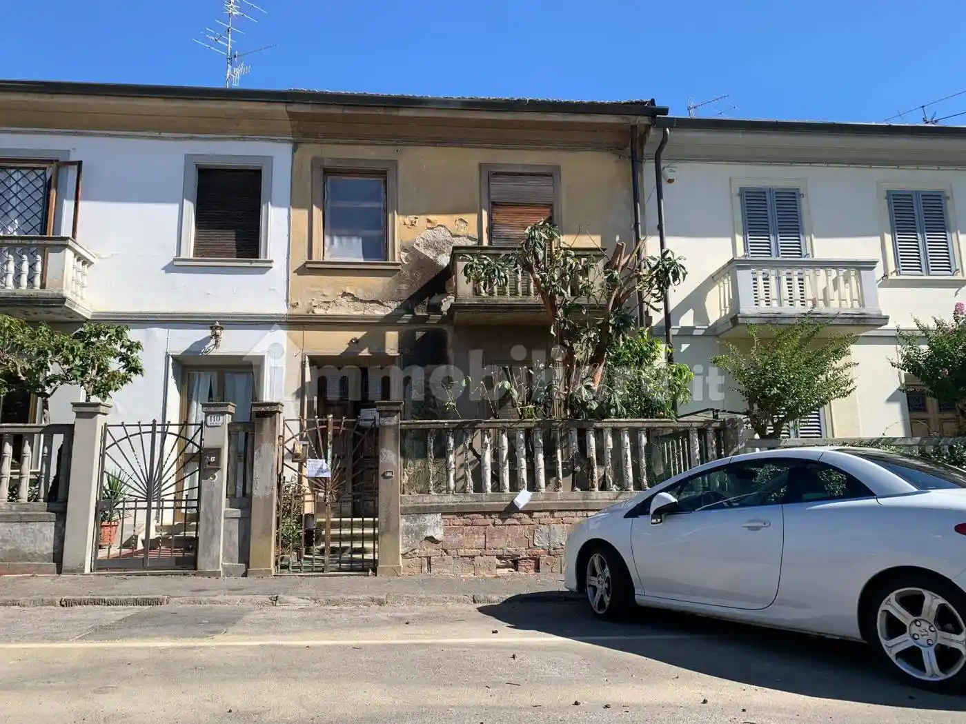 Casa indipendente in vendita a Prato
