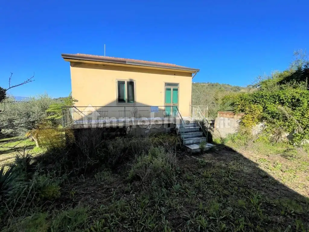 Terratetto unifamiliare 60 m², da ristrutturare, Bonito - foto 2