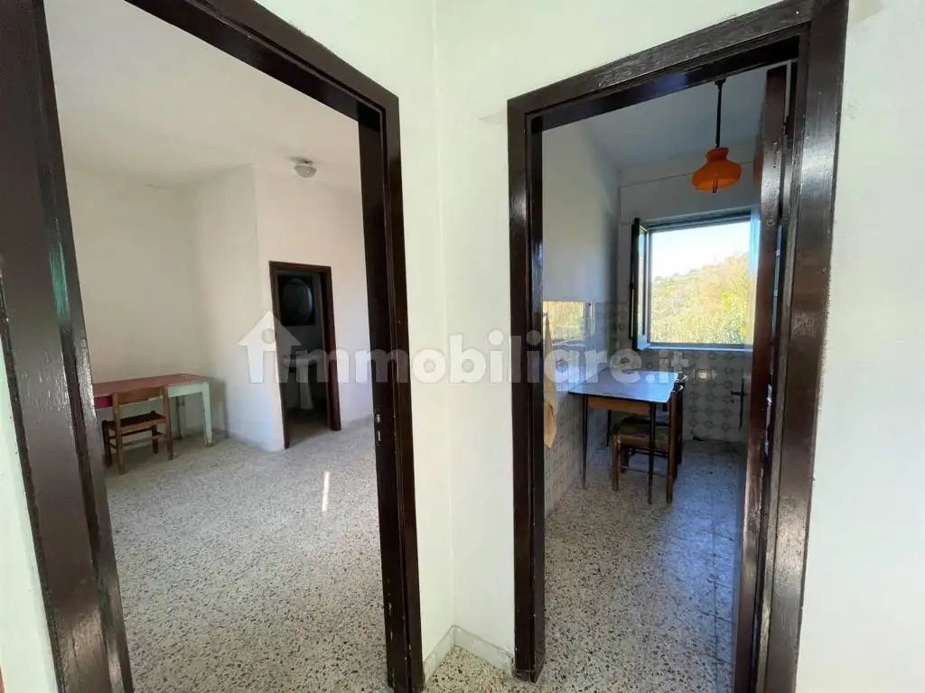 Terratetto unifamiliare 60 m², da ristrutturare, Bonito - foto 5