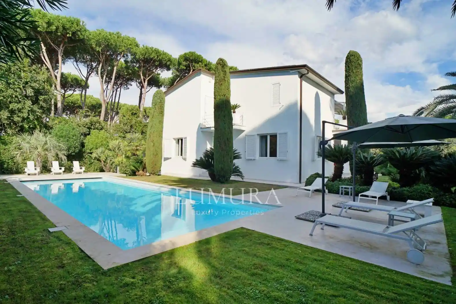 Villa in vendita a Forte dei Marmi