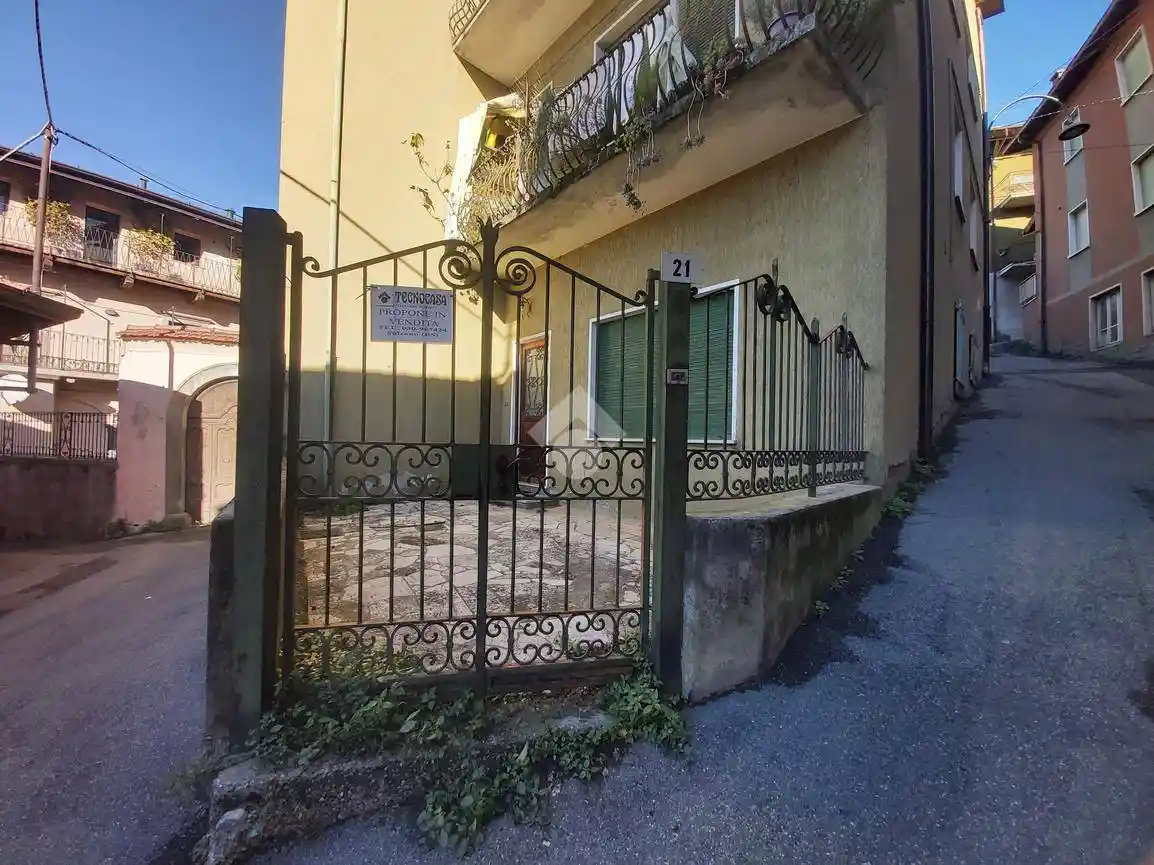 Appartamento in vendita a Sale Marasino