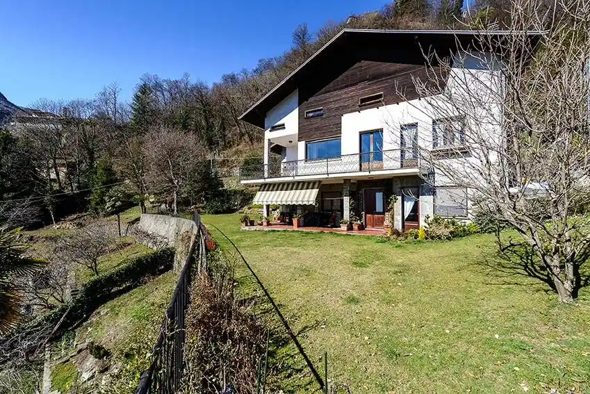 Villa in vendita a Varallo