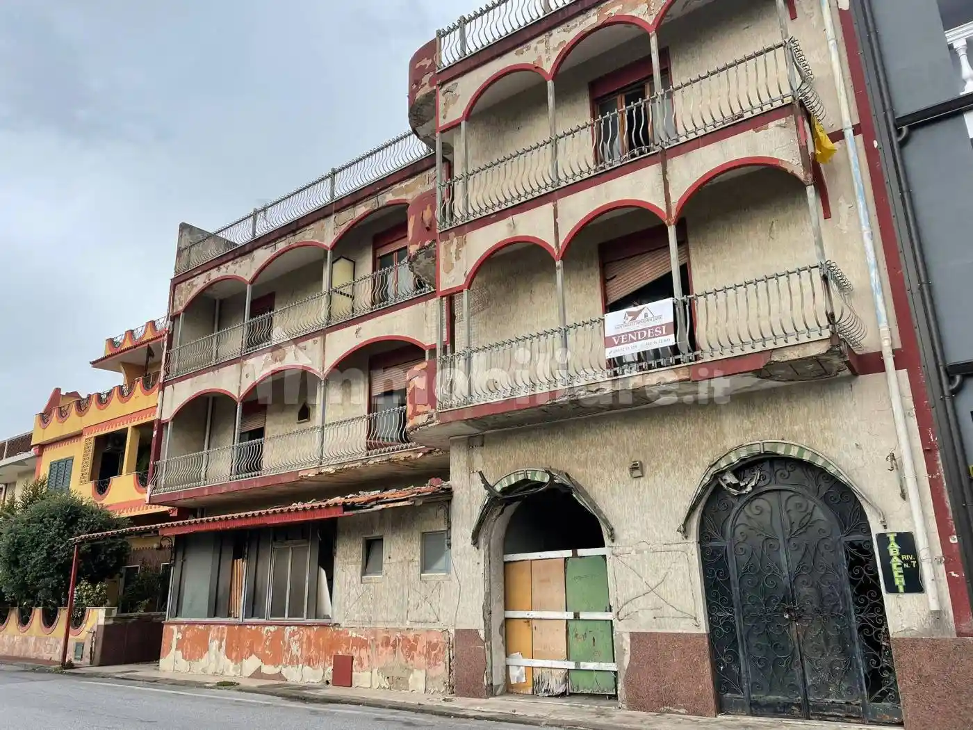 Palazzo - Edificio in vendita a Monforte San Giorgio