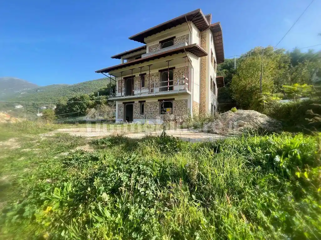 Villa in vendita a Cantalice