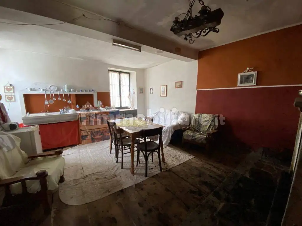 Terratetto unifamiliare 200 m², da ristrutturare, Curiglia con Monteviasco - foto 4