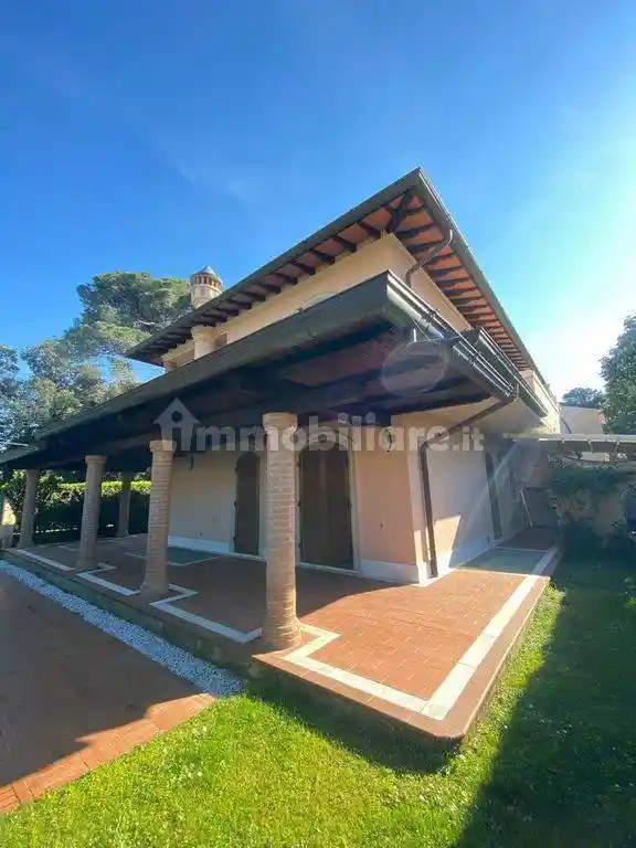 Villa in vendita a Forte dei Marmi
