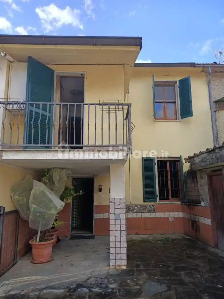 Casa indipendente in vendita a Filattiera