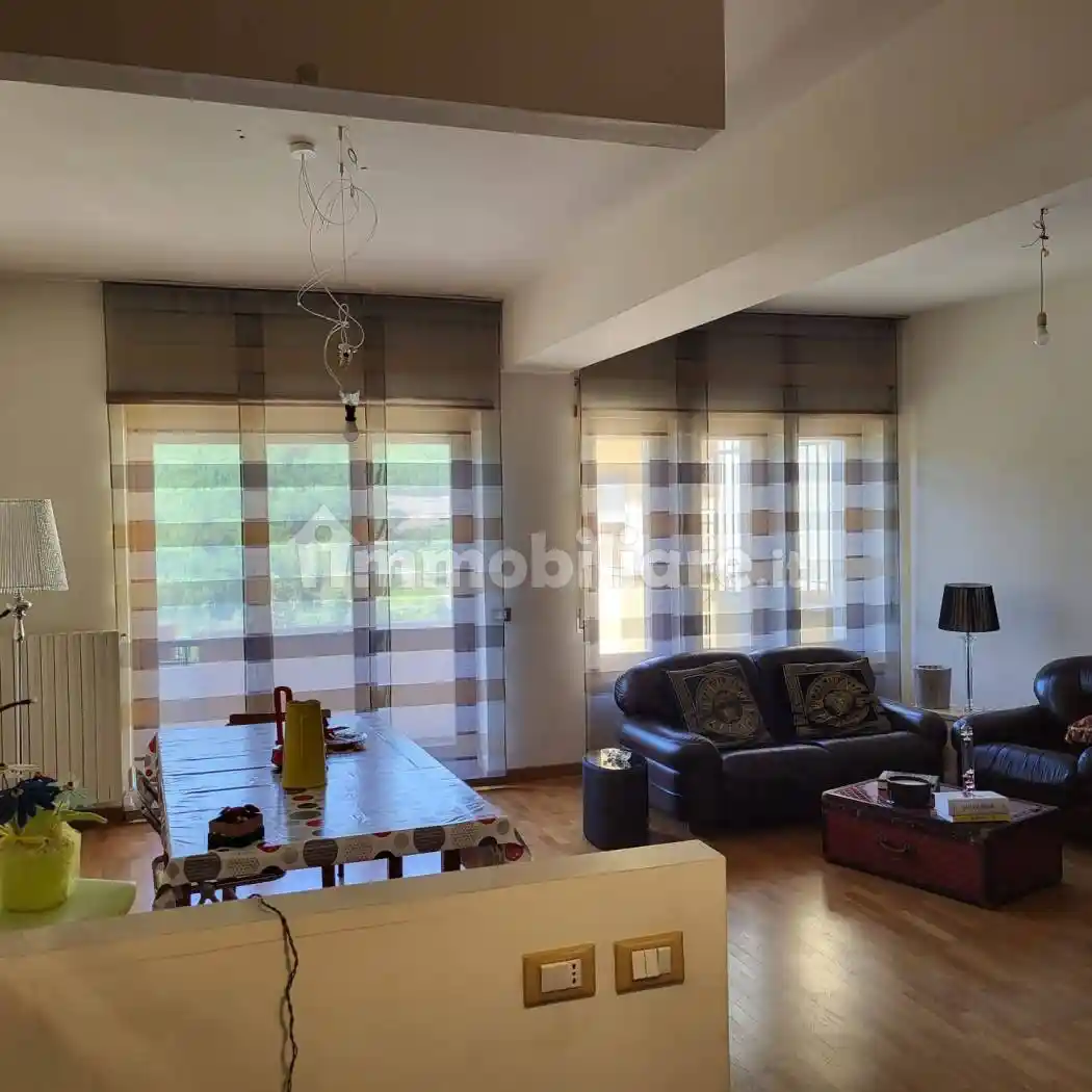 Quadrilocale viale Francesco Crispi, Villa Comunale, L'Aquila - foto 2