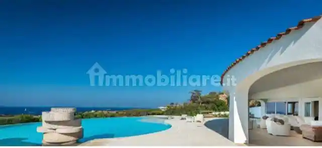 Villa in vendita a Arzachena