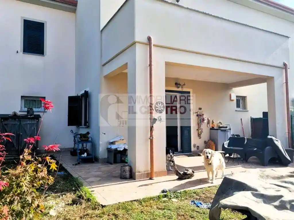 Appartamento in vendita a Sarzana