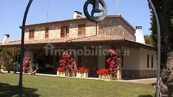 Villa in vendita a Pesaro