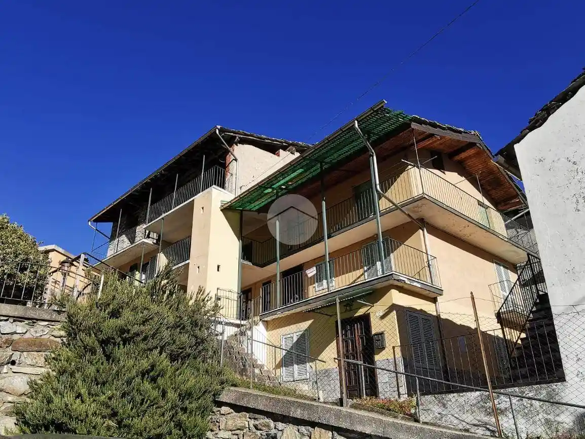 Casa indipendente in vendita a Traves