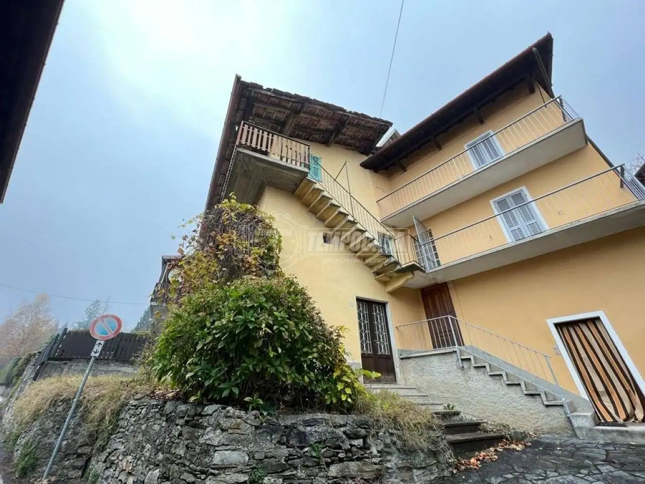 Appartamento in vendita a Agra