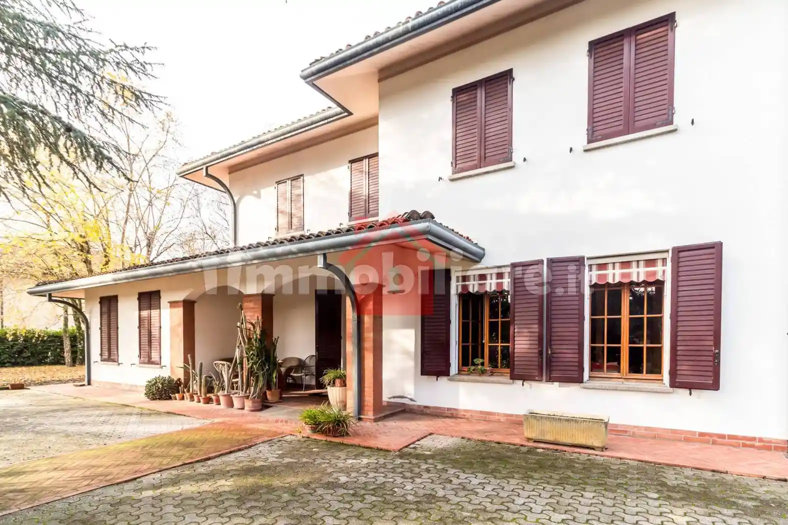 Villa in vendita a Novi di Modena