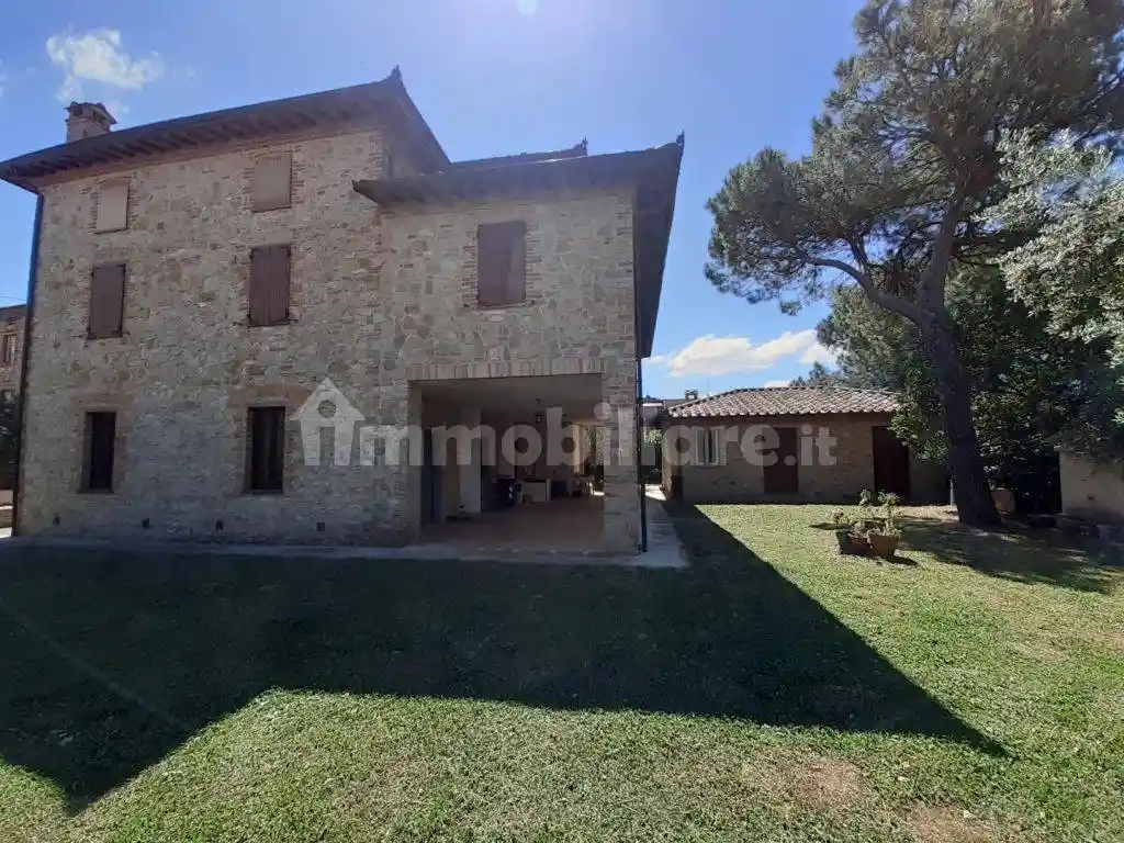 Villa in vendita a Castiglione del Lago