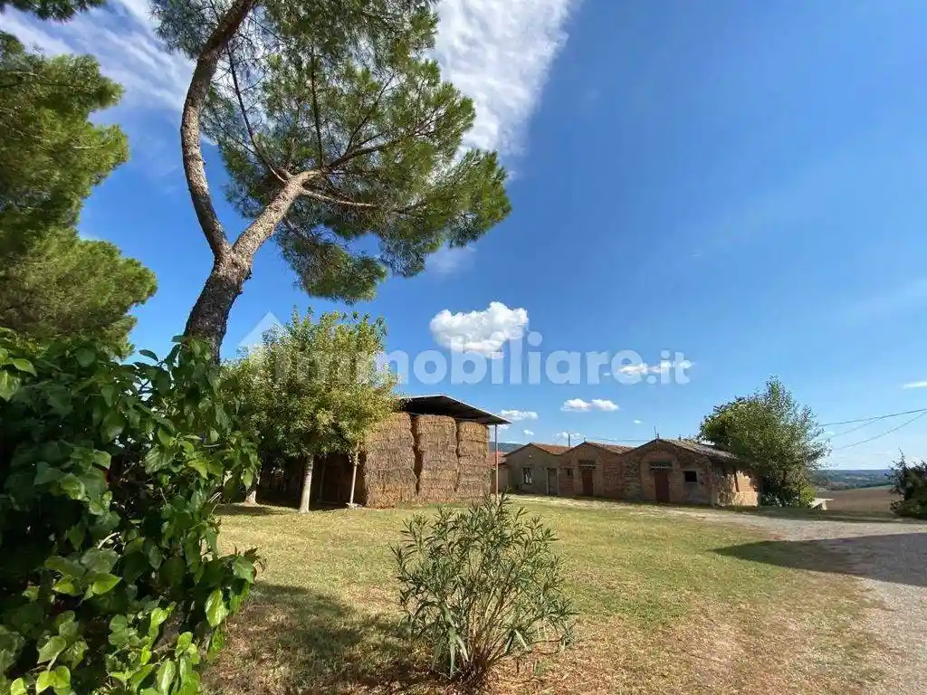 Rustico - Casale in vendita a Castiglione del Lago