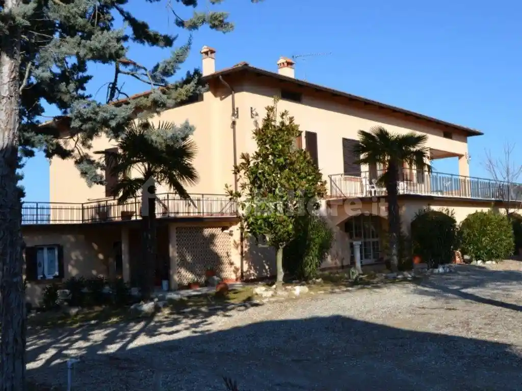 Villa in vendita a Castiglione del Lago
