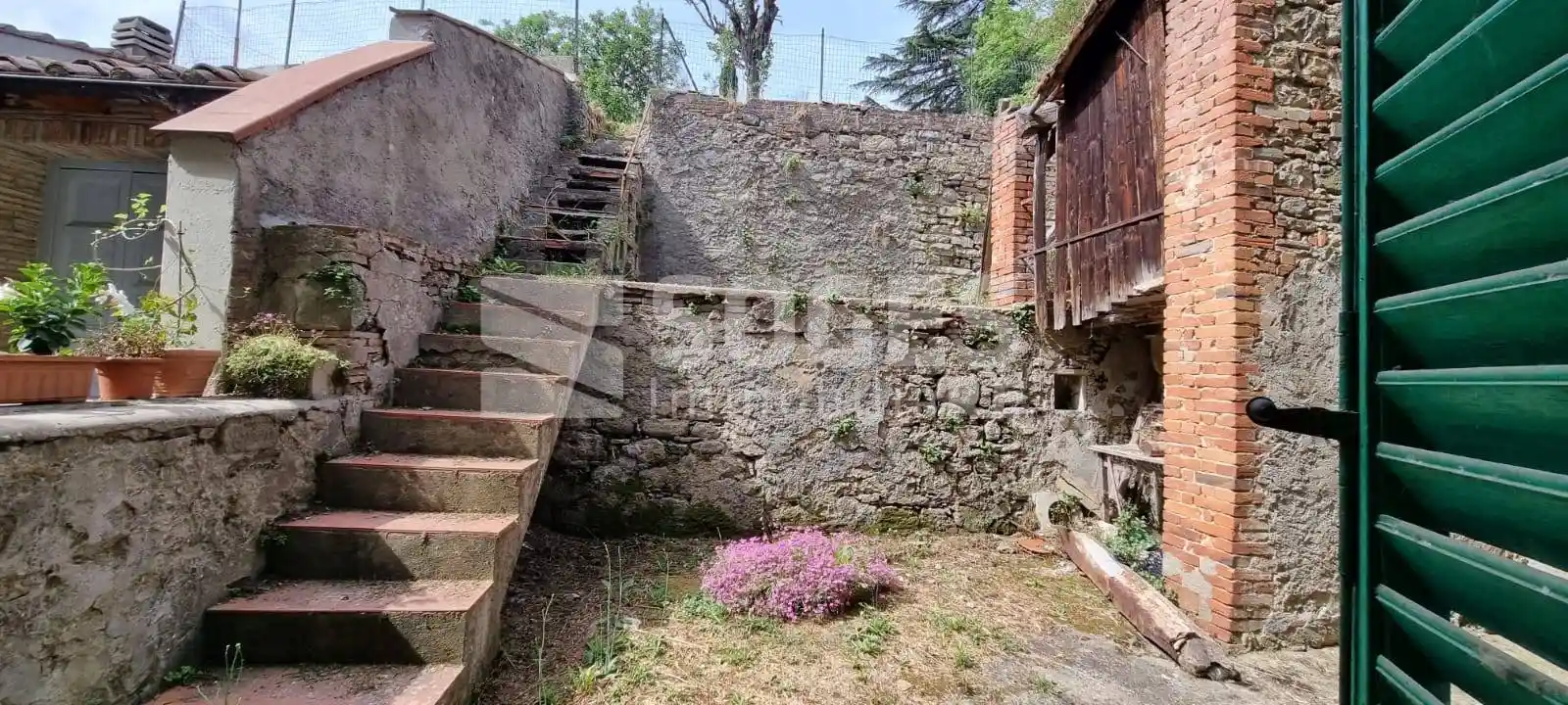 Appartamento in vendita a Bucine