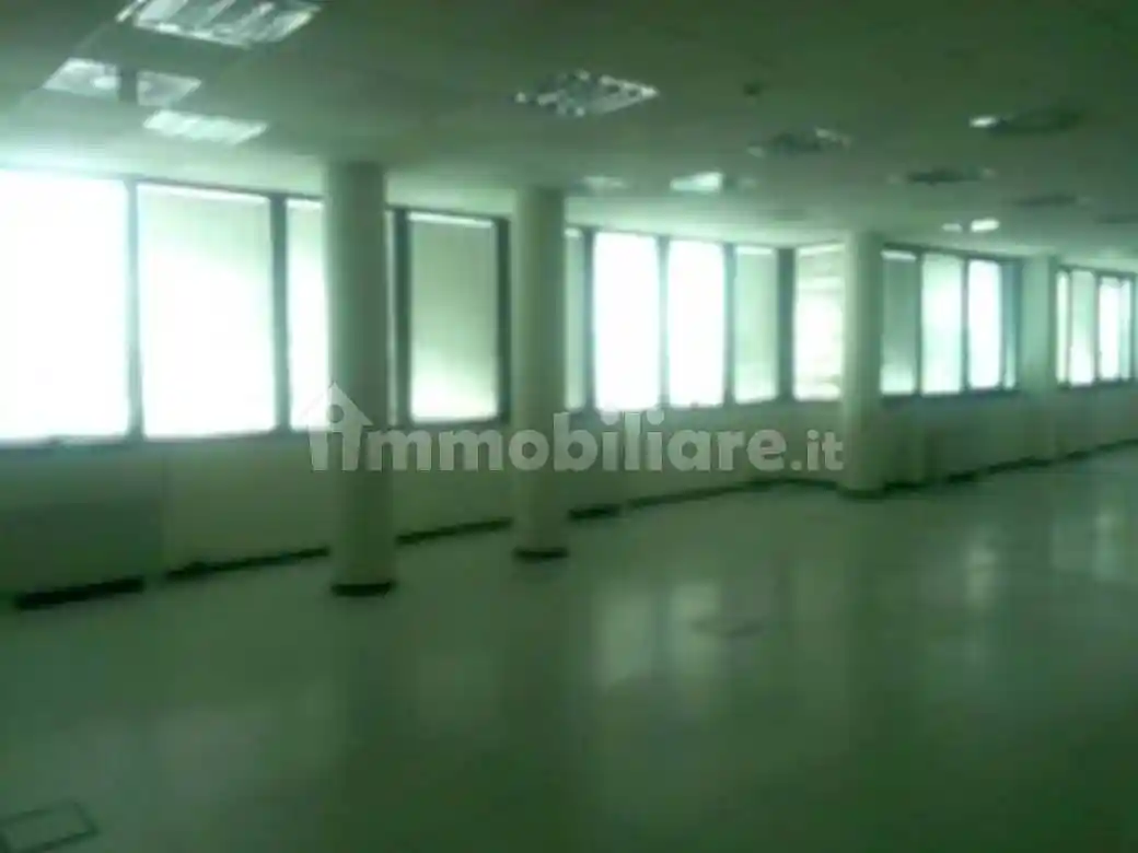 Palazzo - Edificio in Affitto - foto 3