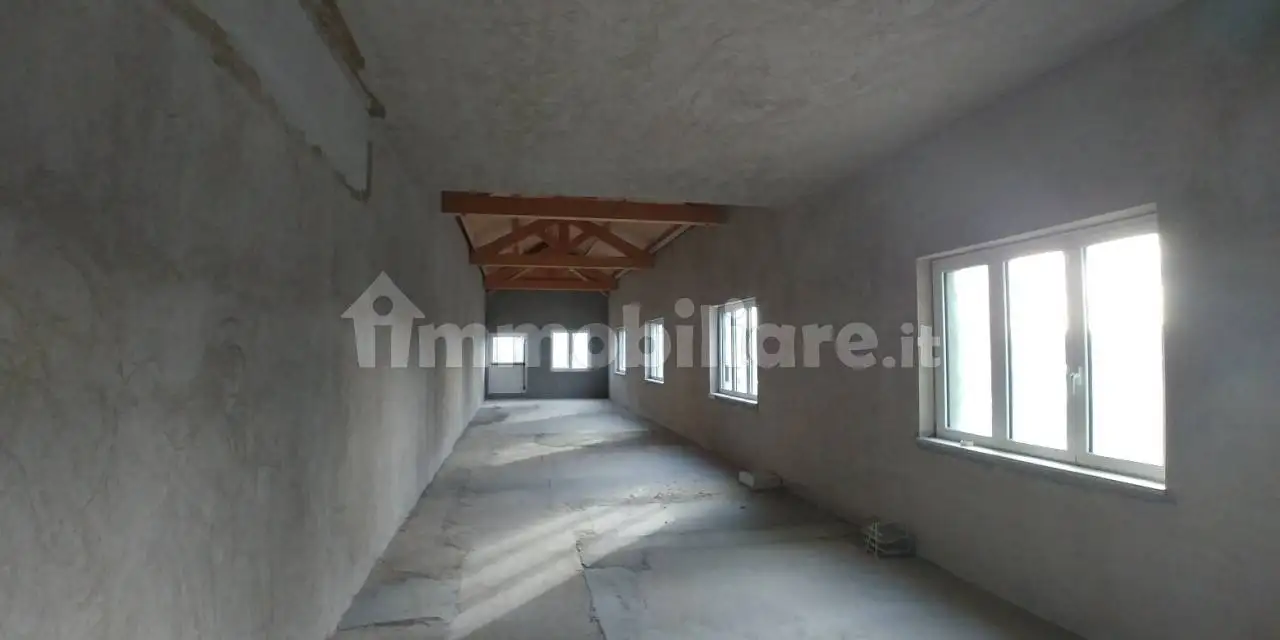 Palazzo - Edificio in affitto a Milano