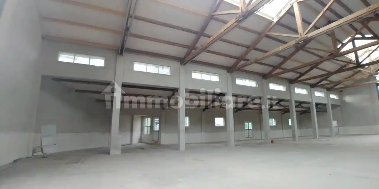 Palazzo - Edificio in Affitto - foto 5