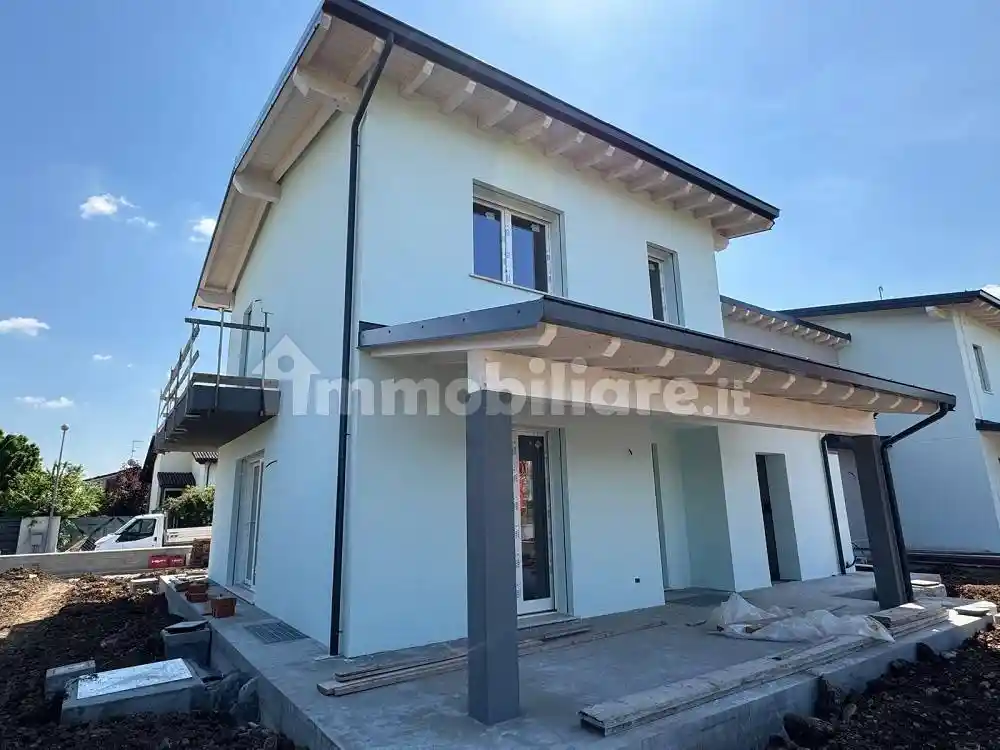 Villa in vendita a Piacenza