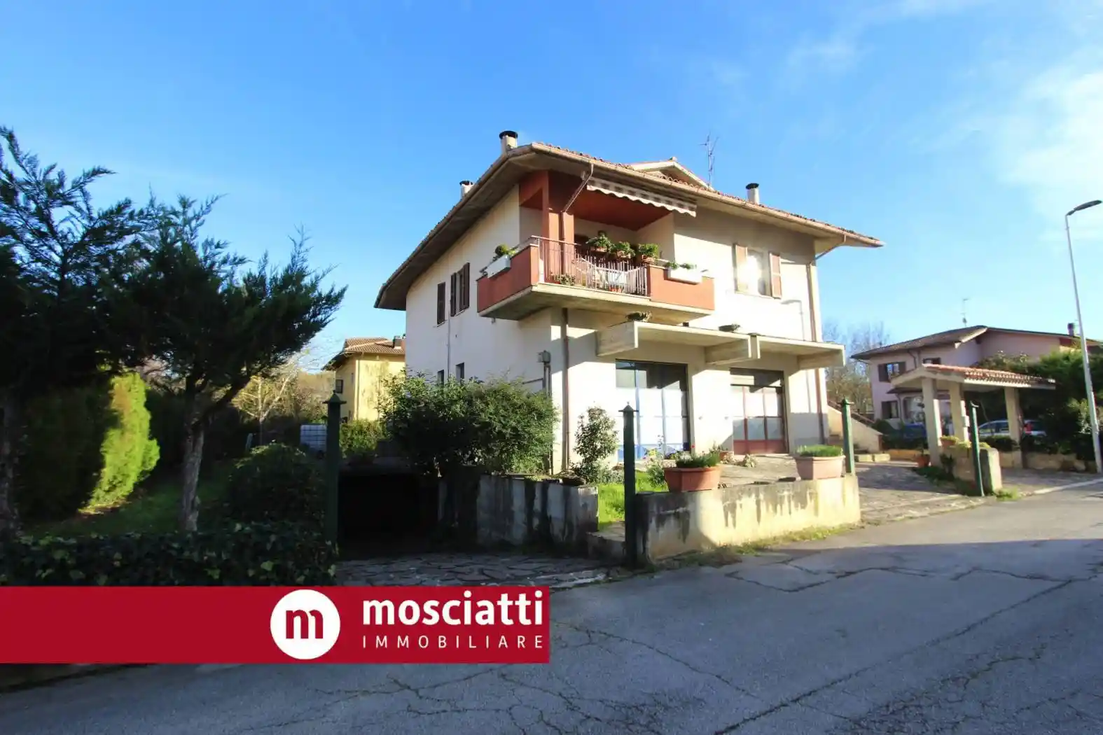 Villa in vendita a Matelica