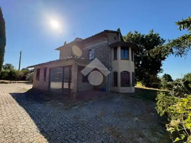 Villa in vendita a Montefiascone