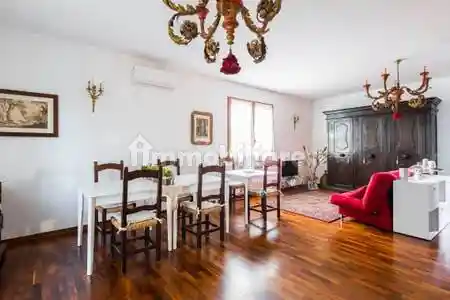 Villa in vendita a Reggio Emilia