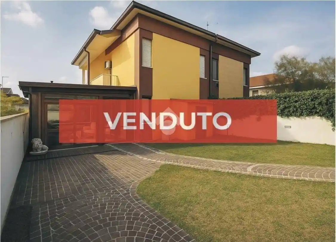 Villa in vendita a Ardea