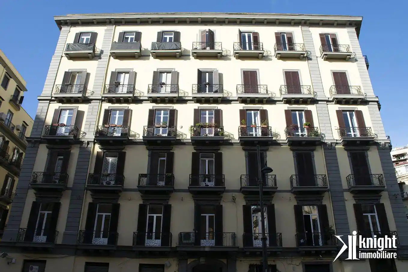 Appartamento in vendita a Napoli
