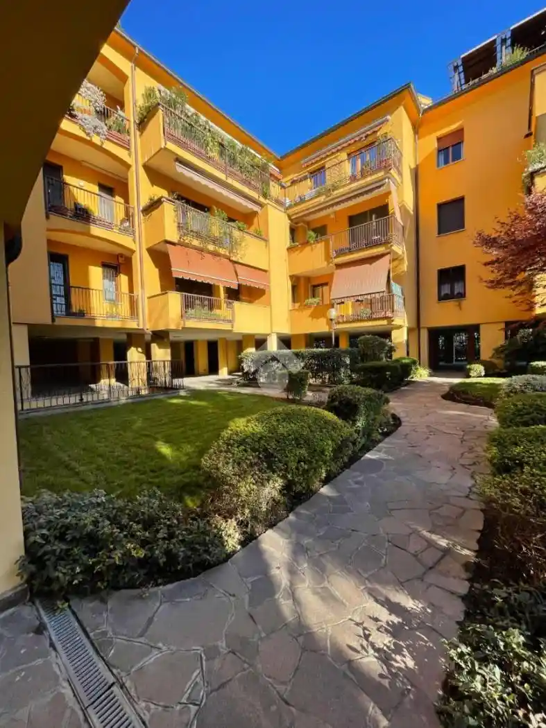 Appartamento in vendita a Monza