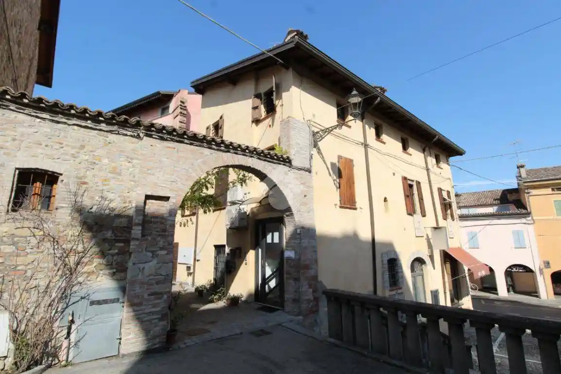 Appartamento in vendita a Traversetolo