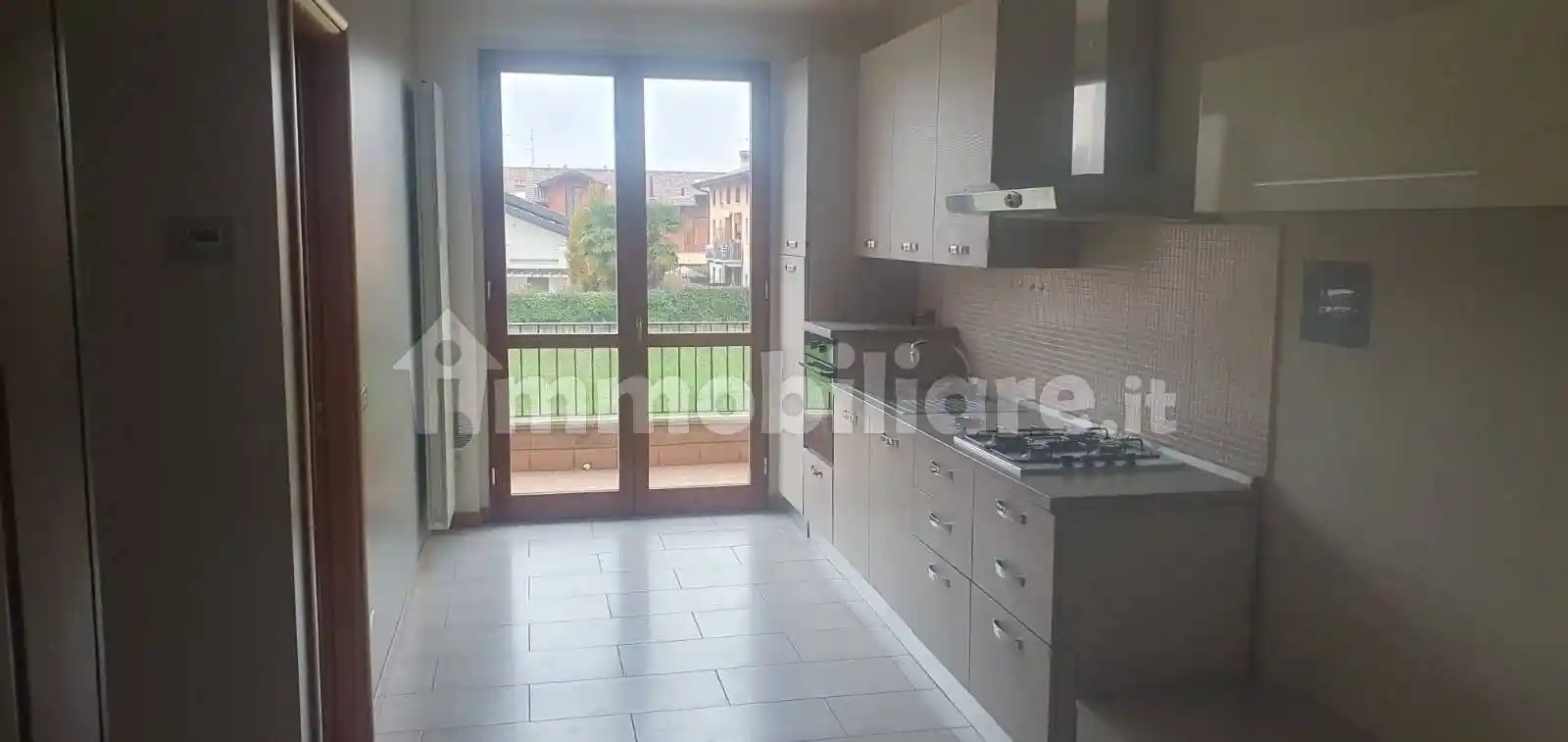 Trilocale ottimo stato, su più livelli, Comun Nuovo - foto 4