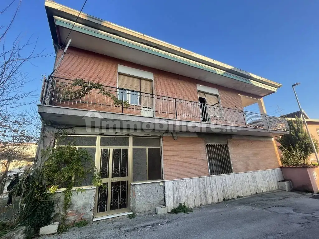 Terratetto unifamiliare via Sterparo Cicori, Centro, Arnara - foto 4