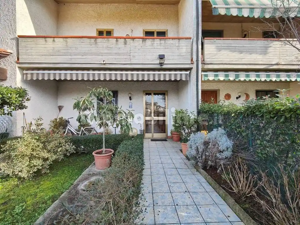 Villa in vendita a Campi Bisenzio