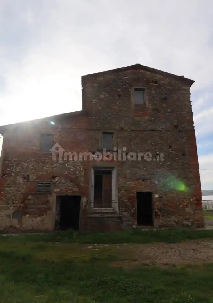 Rustico - Casale in vendita a Montevarchi
