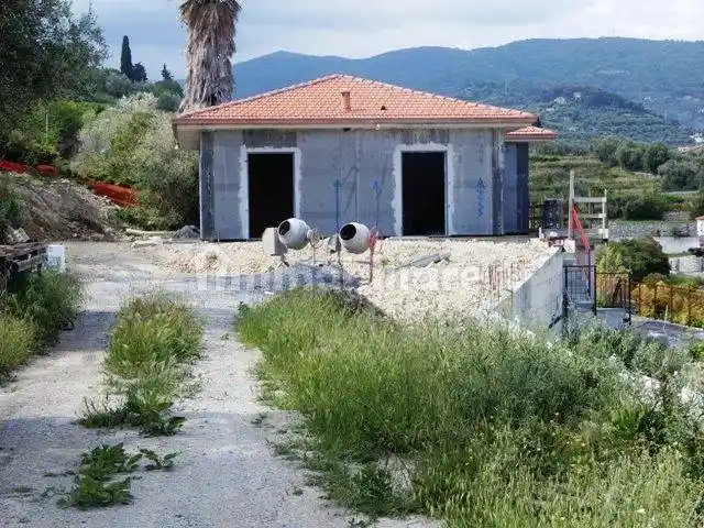 Villa in vendita a Diano Castello