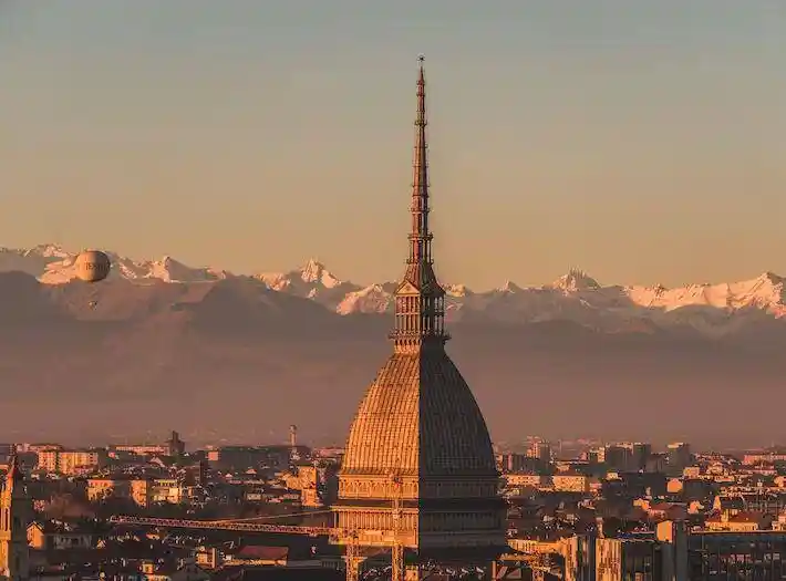 Palazzo - Edificio in vendita a Torino
