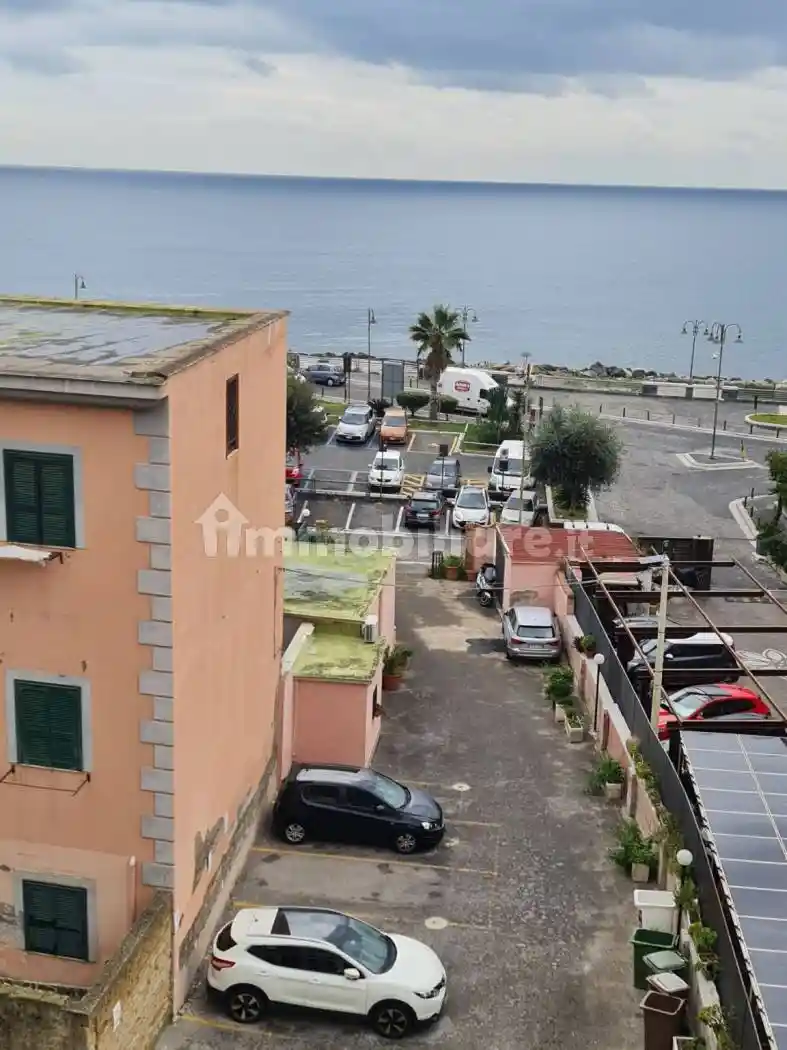 Casa indipendente in affitto a Pozzuoli