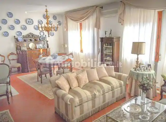 Villa in vendita a Figline e Incisa Valdarno