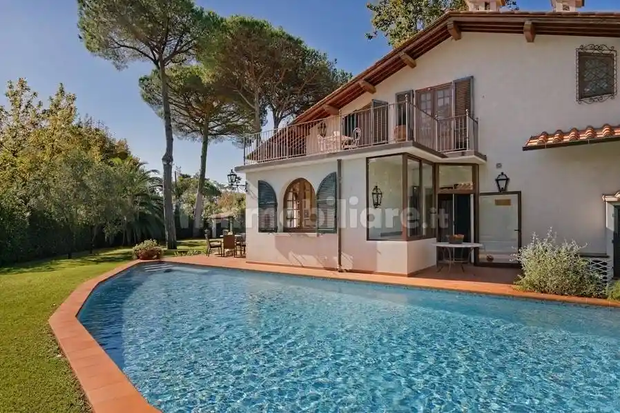 Villa in affitto a Forte dei Marmi