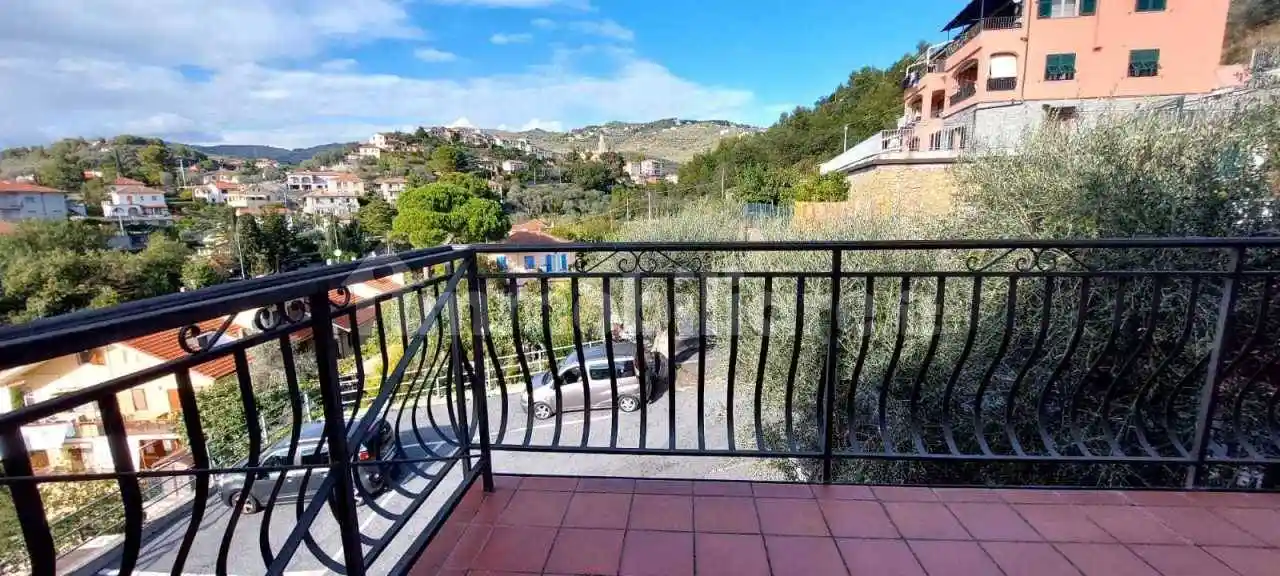 Appartamento in vendita a Imperia